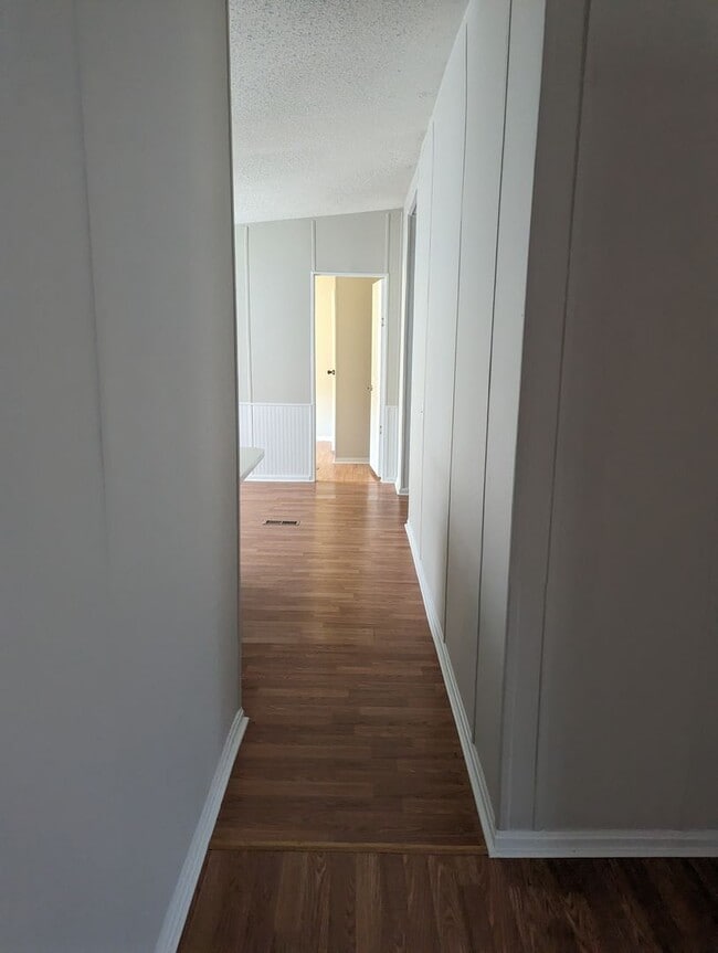 Building Photo - 4 BR, 2 BA 1,792 sq ft doublewide Trailer ...