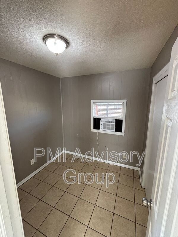 Building Photo - 308 Chestnut St