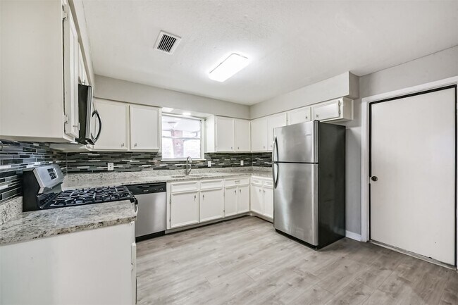 Building Photo - 4613 Cashel Glen Dr