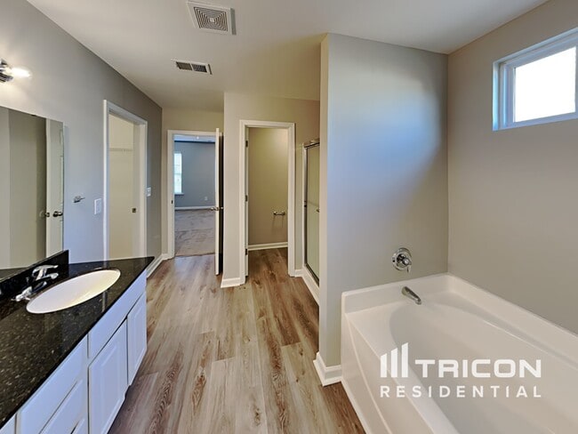 Building Photo - 543 Silver Spoon Ln