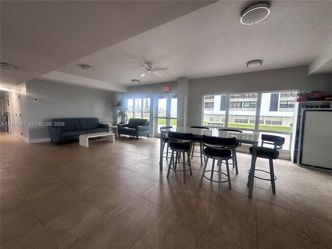 Building Photo - 750 N Ocean Blvd