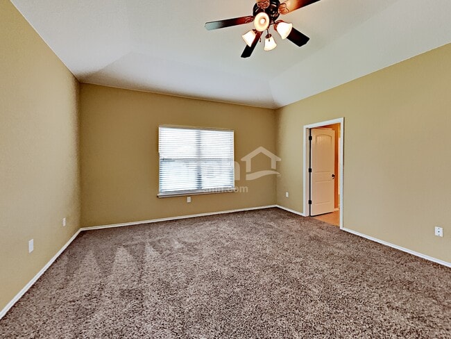 Building Photo - 8410 Apache Bend