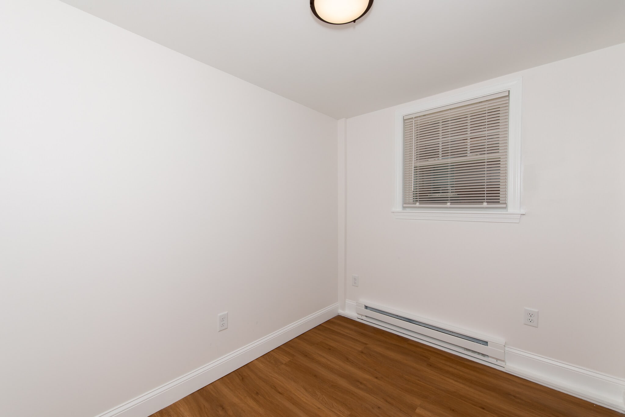 Building Photo - 43 Main St