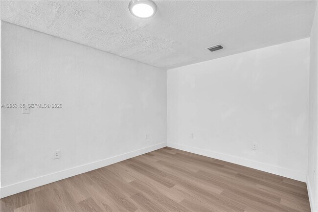 Building Photo - 140 NW 70th St
