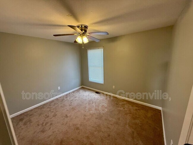 Building Photo - 12b Camino Ln