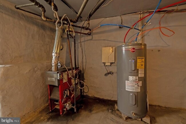 Building Photo - 3104 Stirling St