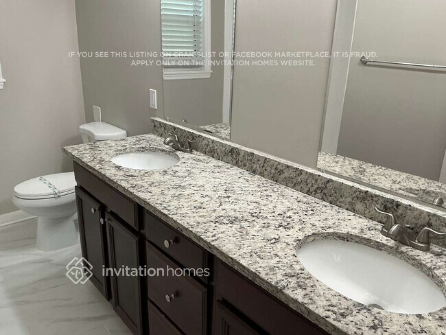 Building Photo - 2346 Somerset Rd