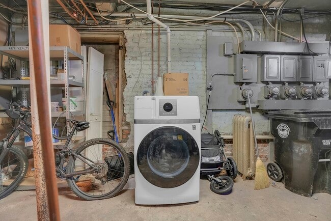 Building Photo - 344 Harvard St