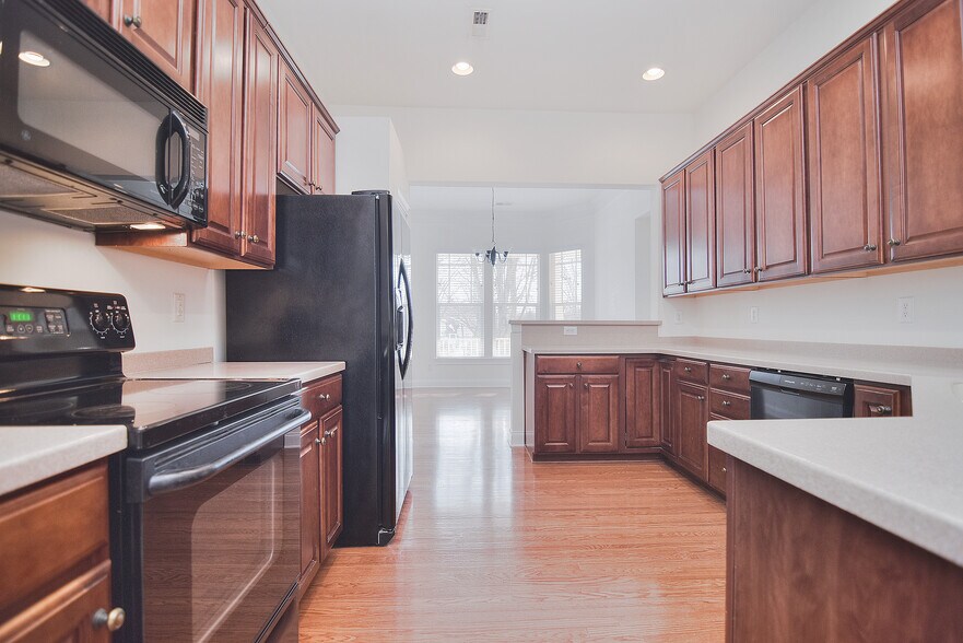 Building Photo - 7819 Chaddsley Dr