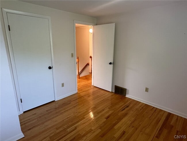 Building Photo - 6846 Crystalwood Dr