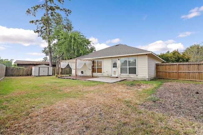 Building Photo - 16210 Coral Bay St