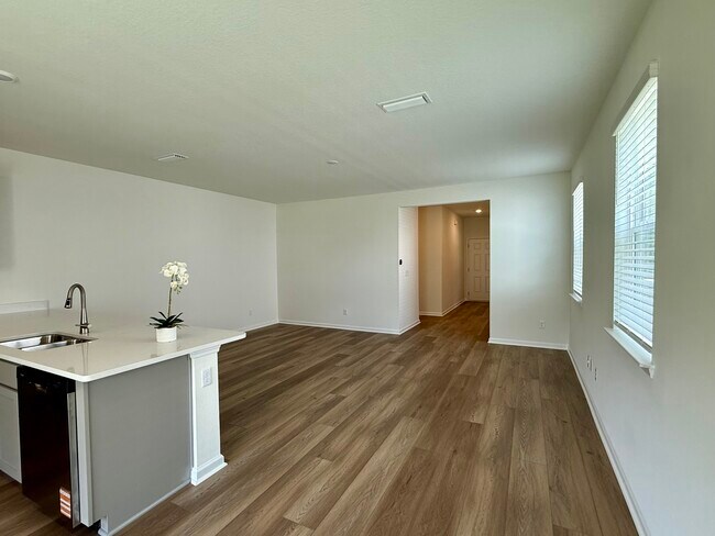 Building Photo - 224 Beach Palm Ct