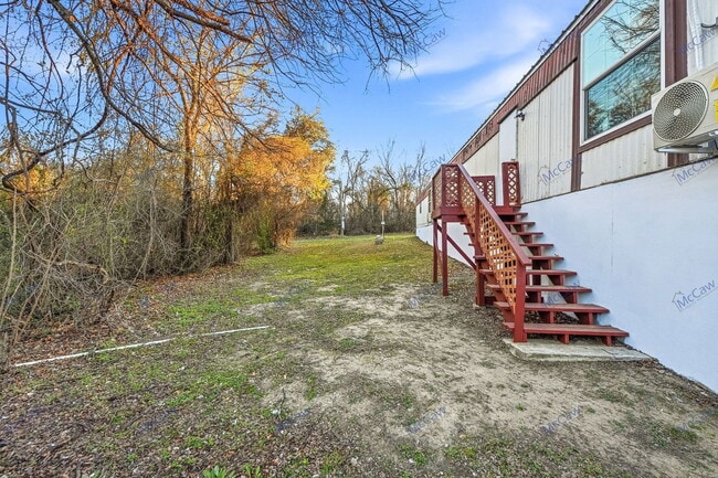 Building Photo - 1307 Oakridge Rd