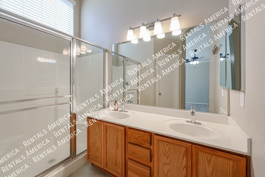 Building Photo - 8587 W Monona Ln