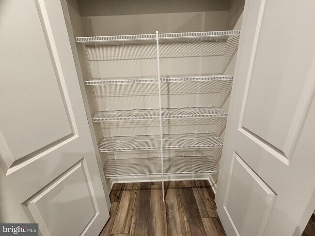 Building Photo - 117 Canning Rd