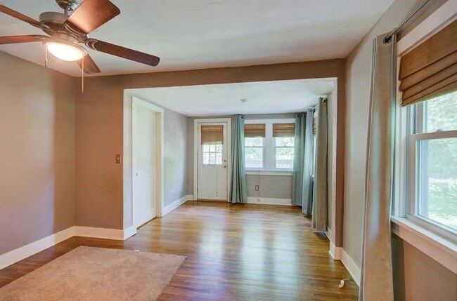 Building Photo - 227 Sherman CT