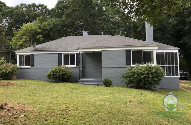 Primary Photo - 11 Ridgeway Dr
