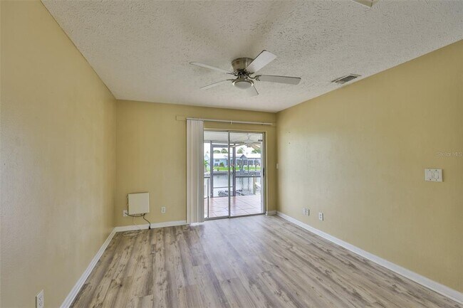 Building Photo - 1045 Apollo Beach Blvd