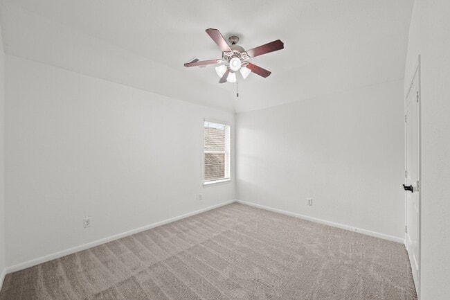 Building Photo - 10011 Western Pine Trail