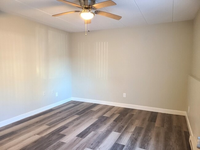 Building Photo - 576 Washington St