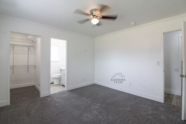 Building Photo - 3 Bedrooms, 1.5 Baths in Kennewick