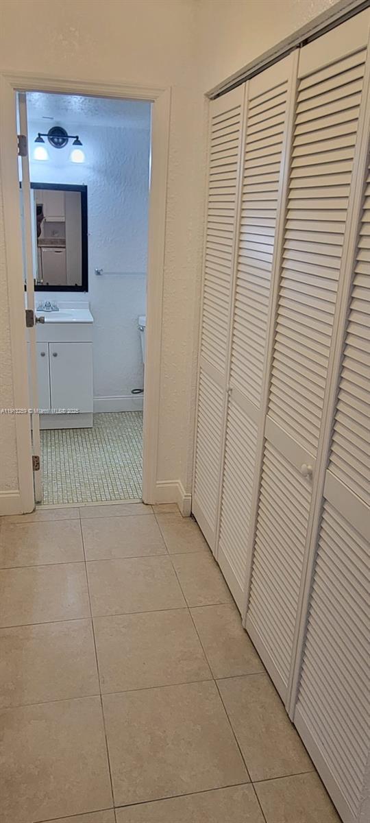 Building Photo - 7320 NW 85th Ct