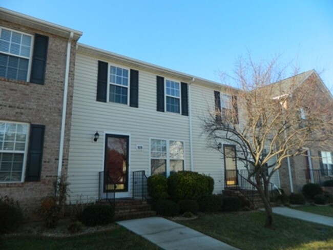 Primary Photo - Bedford County-Forest Townhome-Close to Sh...