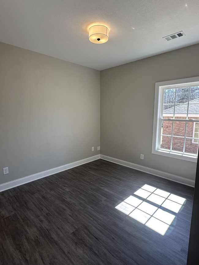 Building Photo - 205 Cunningham Dr