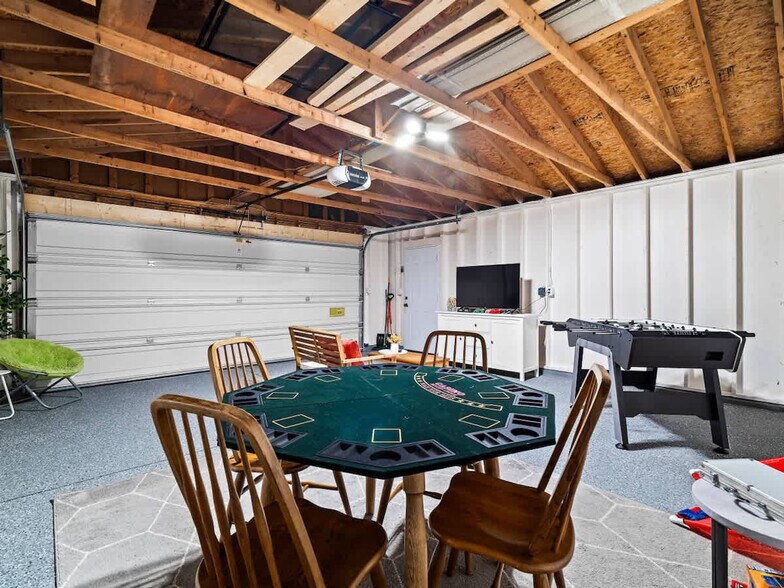 Building Photo - 126 Beachwood Ave