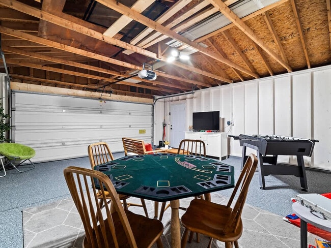 Building Photo - 126 Beachwood Ave