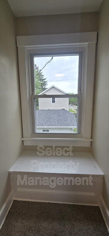 Building Photo - 702 Archer Ave