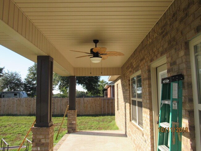 Building Photo - 3956 Painter Branch Rd