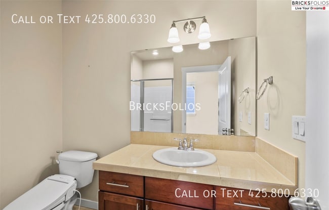 Building Photo - 10550 Sheridan Cres NE