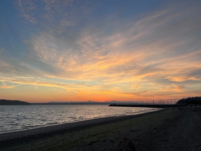 Building Photo - 22985 Marine View Dr S