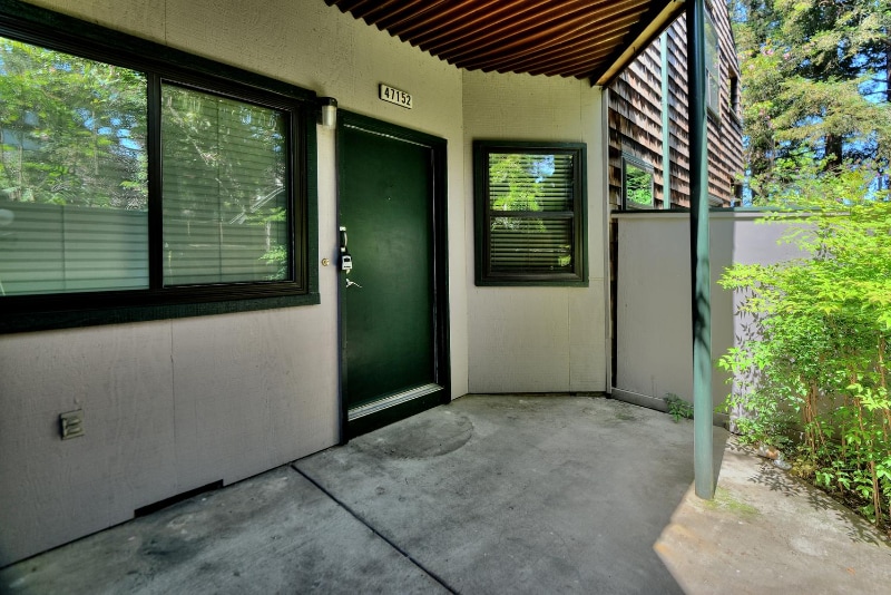Building Photo - 47152 Male Terrace