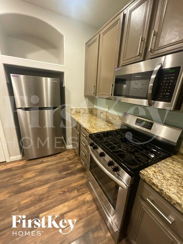 Building Photo - 10712 Silver Pyramid Ct