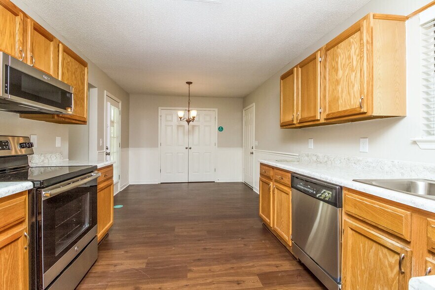 Building Photo - 202 Jack Patton Cove