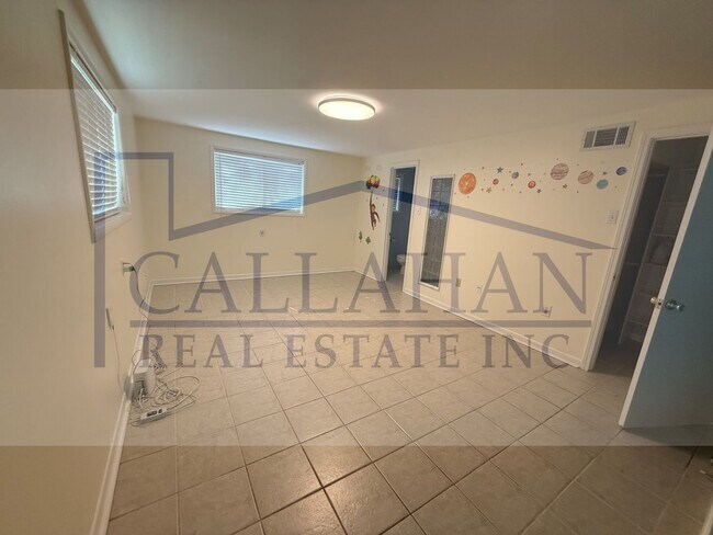 Building Photo - Lakewood 3 bedroom Home