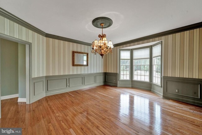 Building Photo - 19 Meadowlark Dr
