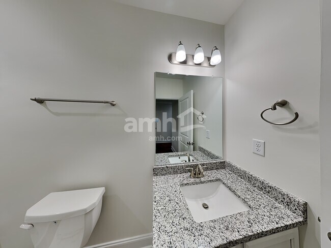 Building Photo - 6194 Bridlewood Ln