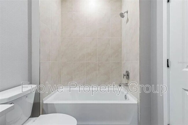 Building Photo - 21 Weymouth Ln