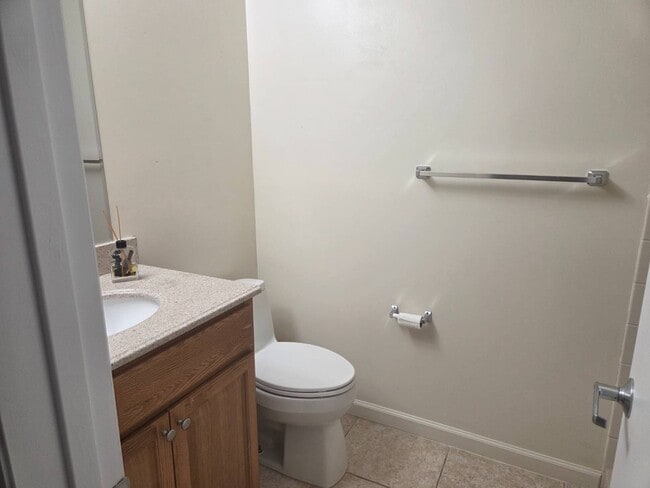 Building Photo - 4718 Leucadendra Dr