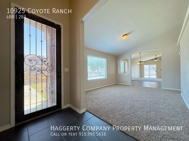 Building Photo - 10925 Coyote Ranch Ln