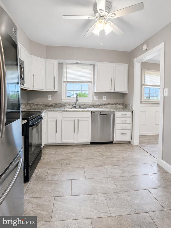 Building Photo - 206 Mountain View Ct