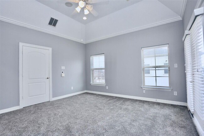 Building Photo - 114 Heights Blvd