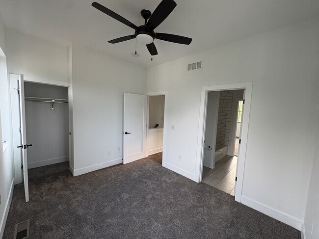 Building Photo - 351 Loeffler Ave