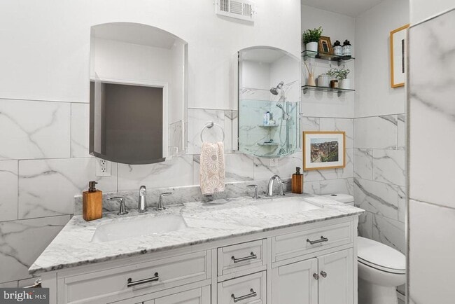 Building Photo - 1254 S Peach St