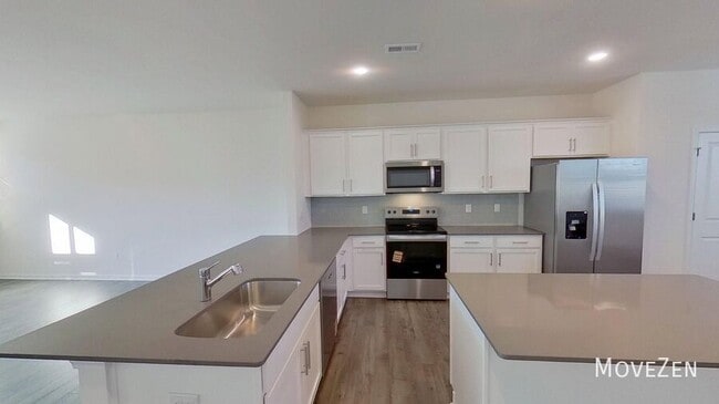 Building Photo - 720 Lucky Clover Way