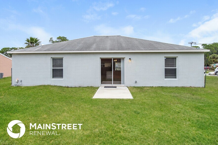 Building Photo - 1306 Alcazar St SE