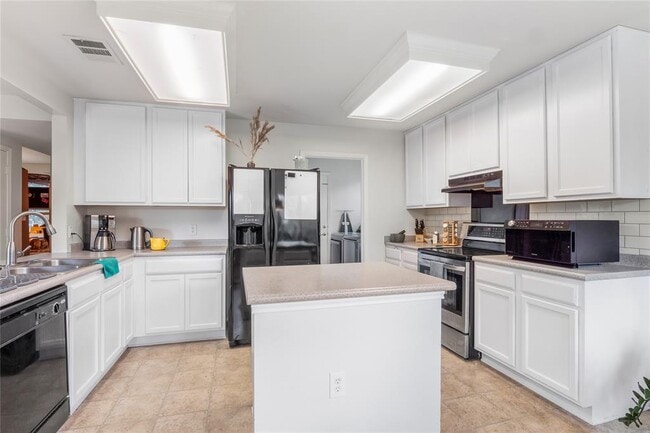Building Photo - 4609 Mellow Hollow Dr